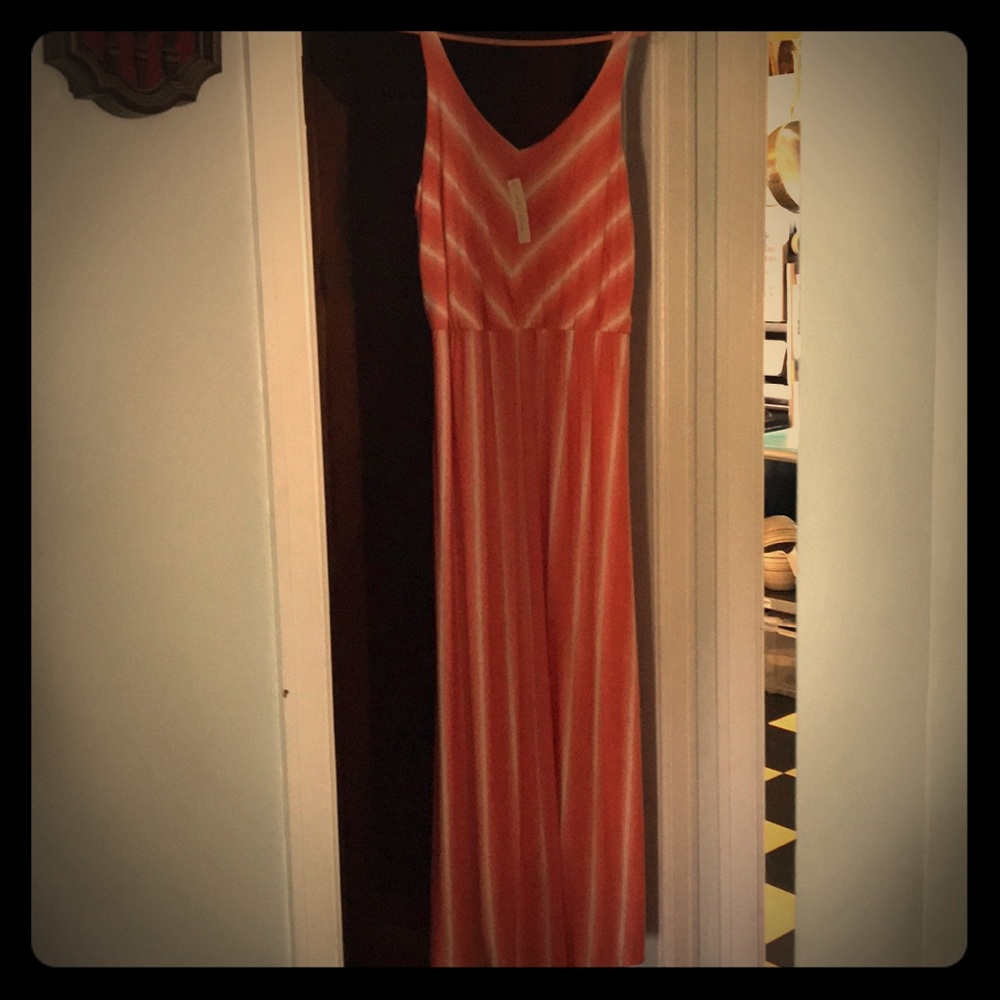 Beautiful maxi dress BNWT